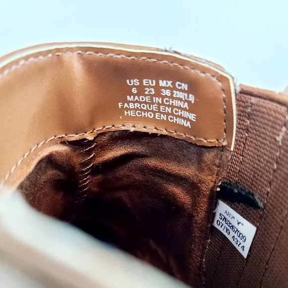 American Eagle AEO Brown Ankle Booties Slip On Boots Size 6 - Picture 7 of 8